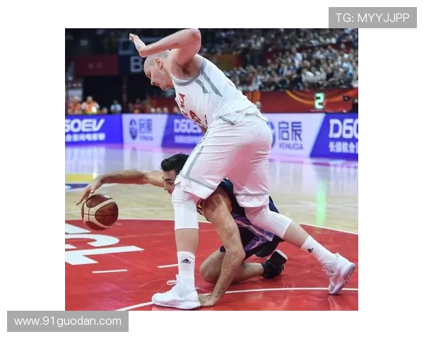 4岁小朋友篮球（4岁小朋友篮球砸到鼻子过3个小时流鼻血）世界杯体育论坛